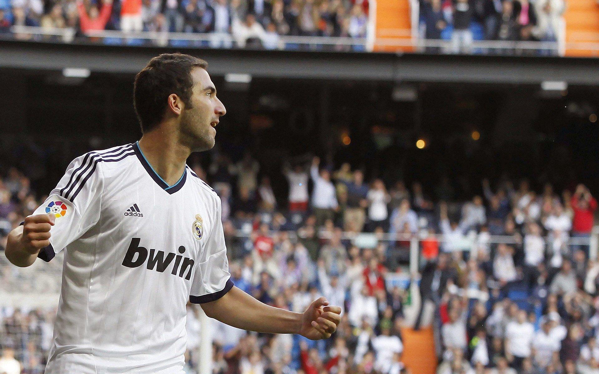 华体会官网：公牛交易谈判坚守高价，Siegel曝怀特交易需无保护首轮，联盟多队观望